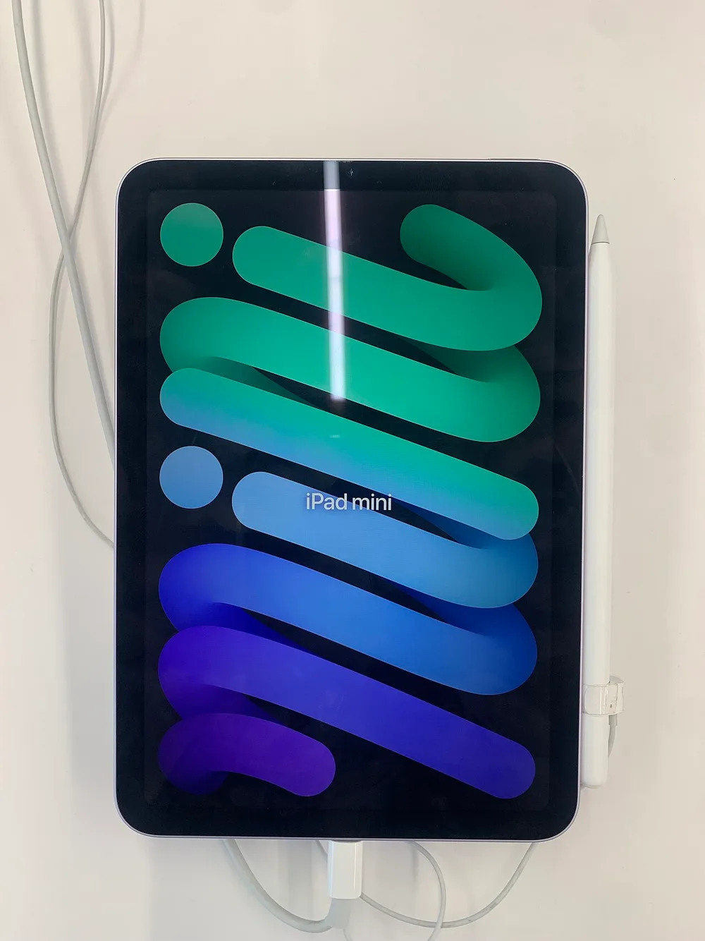 iPad mini (A17 Pro)